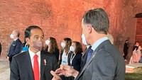 Setelah itu, Jokowi bergabung dengan PM Italia, Mario Draghi, dan pemimpin negara lain untuk menyaksikan pertunjukan budaya. Pertunjukan itu yang menyuguhkan karya seni, pertunjukan musik, hingga tarian.