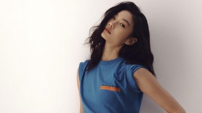 6 Pesona Jung Ho Yeon Pakai Bralette Calvin Klein, Saingi Jennie BLACKPINK