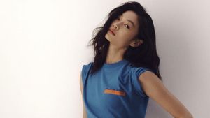 6 Pesona Jung Ho Yeon Pakai Bralette Calvin Klein, Saingi Jennie BLACKPINK