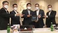 Ia mengungkap Segmen Wholesale masih menjadi salah satu motor penggerak pertumbuhan kredit dengan peningkatan mencapai 7,93% secara YoY yakni menjadi sebesar Rp 533 triliun yang utamanya didorong oleh kinerja Commercial Banking dan Corporate Banking.