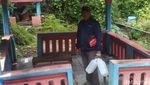 Mengunjungi Gua Semar di Lereng Bromo yang Masih Perawan