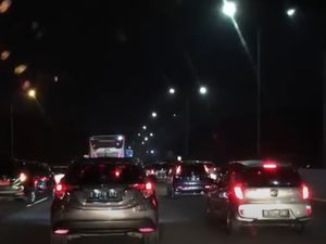Minggu Malam, Tol Jagorawi Arah Jakarta Padat-Merayap!