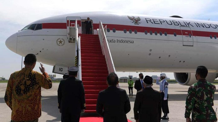 Presiden Jokowi bertolak menggunakan pesawat Garuda Indonesia (Foto: Laily Rachev - Biro Pers Sekretariat Presiden)