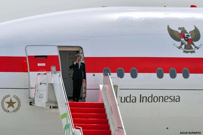 Momen Jokowi Terbang ke Roma Gunakan Garuda Indonesia Presiden Jokowi tengah menghadiri KTT G20 di Roma, Italia. Sebelumnya Jokowi bertolak ke Roma menggunakan Pesawat Garuda Indonesia (GIA-1).