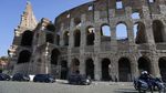 Momen PM Inggris Boris Johnson Kunjungi Colosseum