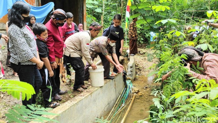Ritual Nyengkuyung Miline Banyu di Purworejo