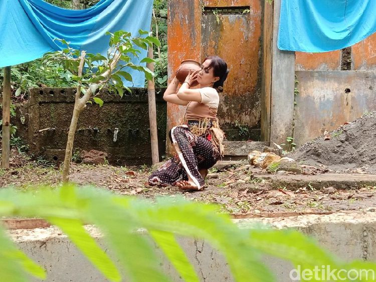 Potret Ritual Merawat Sumber Air di Purworejo