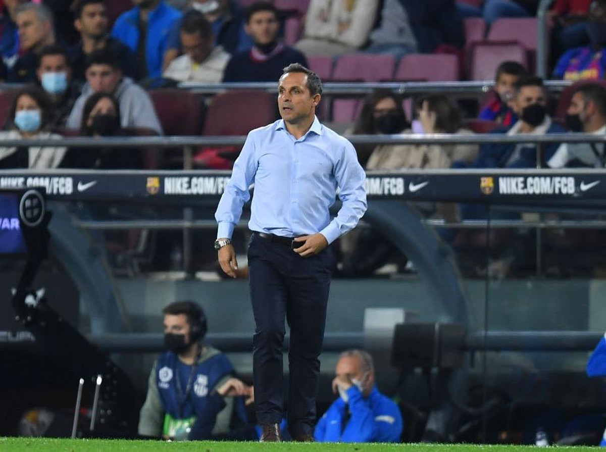 Sergi Barjuan sebut Barcelona tim bagus, hanya butuh percaya diri, (Foto: Getty Images/Alex Caparros)