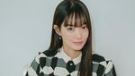 Shin Min Ah Tampil Lebih Fresh dengan Gaya Rambut Berponi