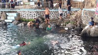 Umbul Langse ini mati suri beberapa kali. Dulu mati suri itu paling hanya dua tahun, dua setengah tahun, tiga tahun. Tapi yang terakhir itu sampai hampir tujuh tahun, kata Sugiman, Ketua RT 06/01 Dukuh Lebak, Desa Nepen, Minggu (31/10/2021).