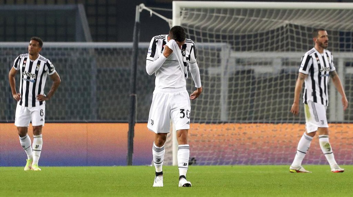 Juventus terpuruk di Liga Italia musim ini. (Foto: AP/Paola Garbuio)