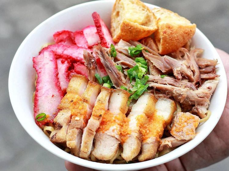 20 Bakmi Babi Paling Endes Ada di Tempat Ini