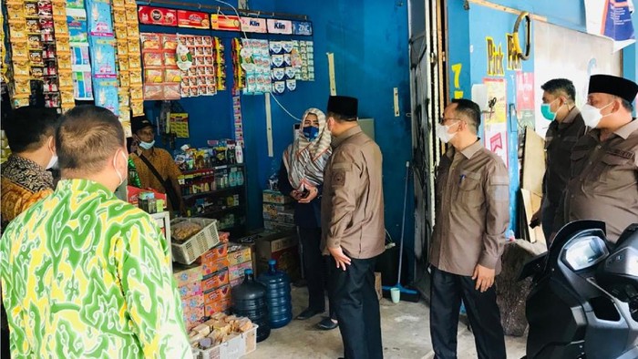 Anggota dewan menyidak e-Warong diduga fiktif di Cianjur