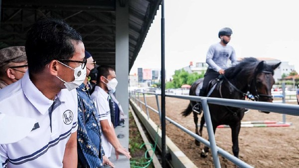 Mantan Wakil Gubernur DKI Jakarta itu menjelaskan, dengan mengusung destinasi wisata halal, The Hub dalam hal ini telah memenuhi tiga jenis extended services sesuai kebutuhan wisatawan muslim. Mantan Wakil Gubernur DKI Jakarta itu menjelaskan, dengan mengusung destinasi wisata halal, The Hub dalam hal ini telah memenuhi tiga jenis extended services sesuai kebutuhan wisatawan muslim.