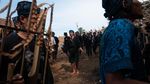 Kekompakan Suku Baduy Saat Menanam Padi