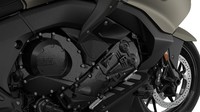 Tenaganya masih sama 118 kW (160 hp), tetapi lebih mudah dicapai yakni 6.750 rpm, lebih cepat 1.000 rpm dari generasi sebelumnya. (BMW Motorrad)