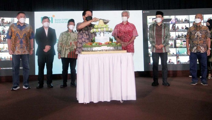 Bank Syariah Indonesia membidik volume pembiayaan Mitraguna Rp 5 triliun hingga Desember 2021. Mereka pun meluncurkan pembiayaan mitraguna online.