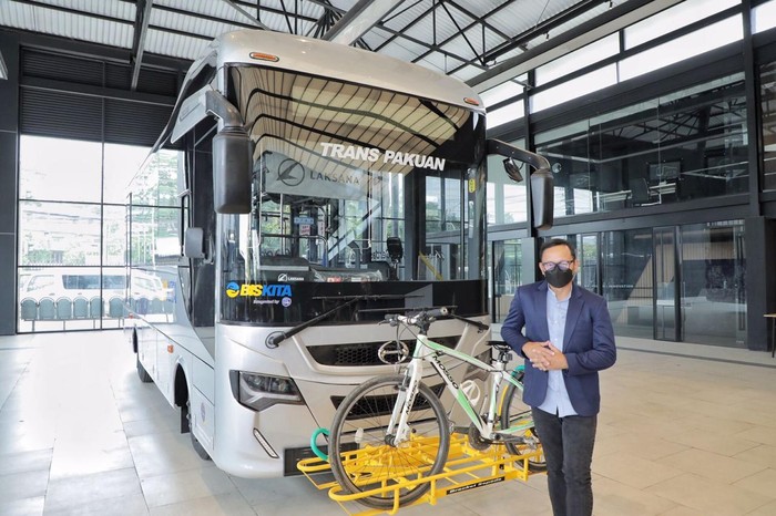 Bus Trans Pakuan.