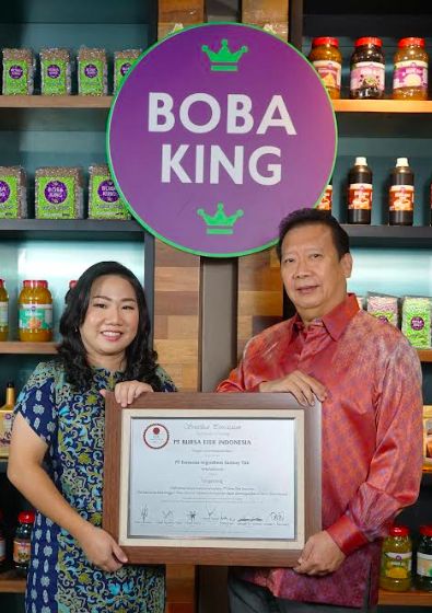 Emiten produsen minuman boba, PT Formosa Ingredient Factory Tbk (BOBA), mencatatkan saham perdana (initial public offering/IPO) di Bursa Efek Indonesia (BEI), Senin (1/11/2021). dok BEI