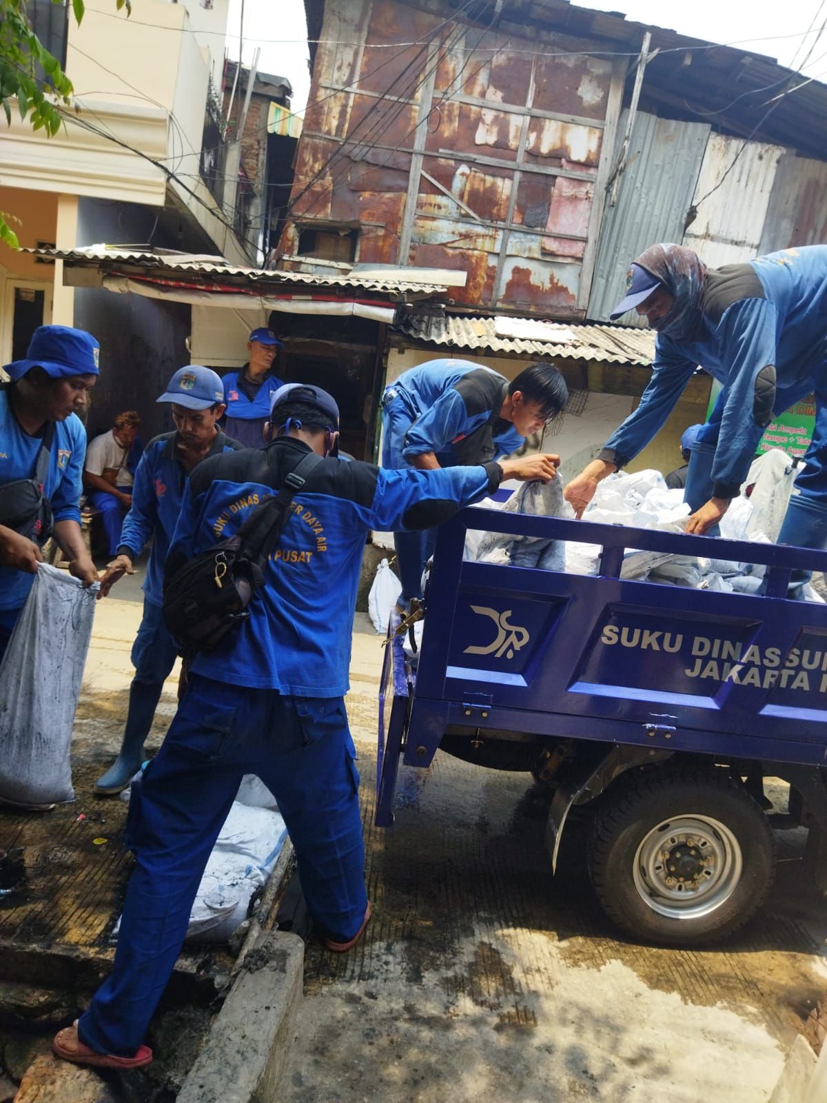 Got di Jl Petamburan III Jakarta Pusat diperbaiki. (Dok Istimewa)