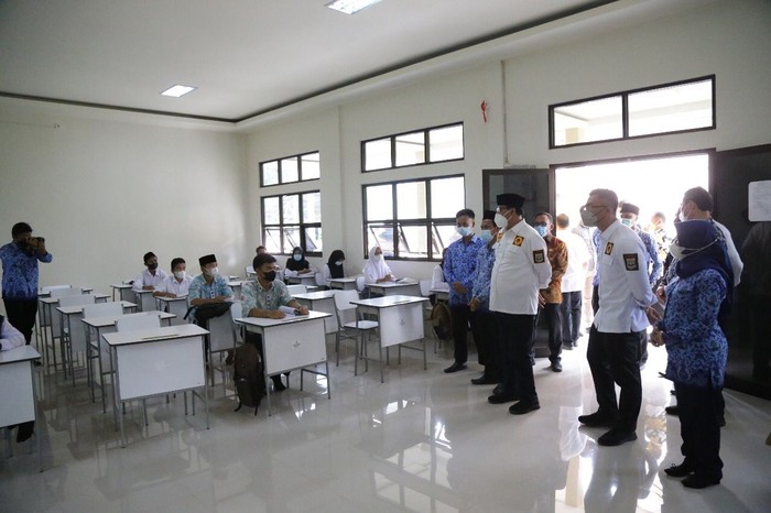 Gubernur Banten: Lulusan SMK Harus Punya Kompetensi dan Skill