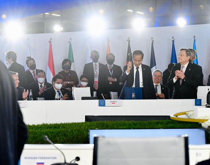 Indonesia meneruskan estafet keketuaan atau presidensi G20 dari Italia dan untuk pertama kalinya akan memegang presidensi G20 pada tahun 2022.