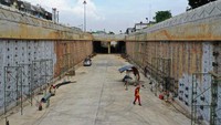 Underpass Bulak Kapal mulai dibangun sejak tanggal kontrak 24 September 2020 dengan masa pelaksanaan 540 hari kalender hingga 17 Maret 2022. Berdasarkan data progres fisik, pembangunan underpass hingga minggu ke-3 Oktober sebesar 90,43% atau melebihi rencana kemajuan progres pekerjaan yang ditetapkan, yaitu 82,86%.