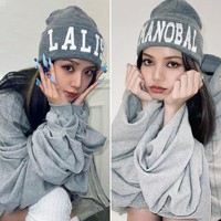 Para penggemar ramai mengomentari unggahan Jisoo BLACKPINK karena memperhatikan hal detail Lisa BLACKPINK. Mulai dari make up, gaya rambut, hingga nail art maknae grup BLACKPINK itu. Foto: dok Instagram @sooyaaa__