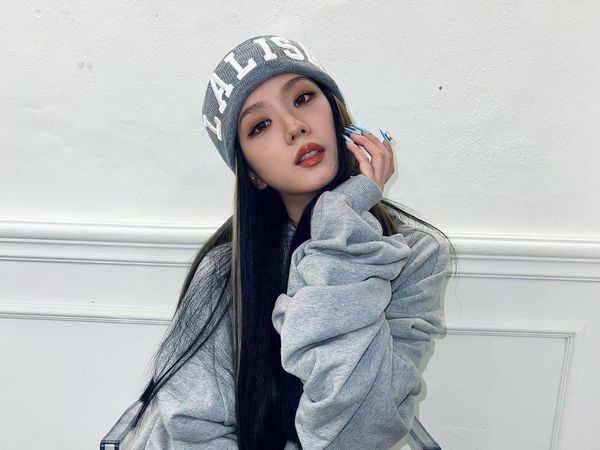 7 Potret Jisoo BLACKPINK Saat Halloween, Cosplay Jadi Lalisa Bikin Gemas