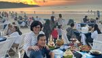 Resmi Jadi Suami Istri, Ini Romantisnya Joy Tobing saat Kulineran Bareng Cahyo Pernomo