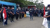 Koordinator Kawan Sandi Cimahi-Bandung, Dewi Trianawati mengatakan mereka mendeklarasikan diri sebagai Kawan Sandi karena yakin Sandiaga bakal komitmen dan bisa merangkul semua pihak.