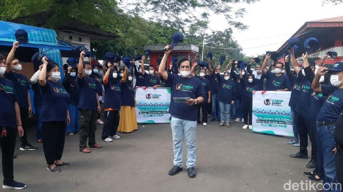 Sekelompok orang dari pelaku UMKM dan millenial Kota Cimahi menyatakan dukungan untuk Sandiaga Uno. Mereka mendukung Sandi maju dalam Pilpres 2024.