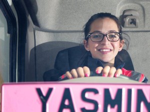 Kisah Perempuan Jadi Sopir Truk: Terasa Seperti Berkuda