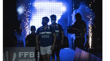 Bermain di Stade Pierre de Coubertin, Minggu (31/10/2021) malam WIB, duet Ko/Shin mampu unggul 4-2 lebih dulu, kemudian unggul 6-4. Tetapi Marcus/Kevin berhasil menyamakan kor menjadi 6-6. Foto: Twitter