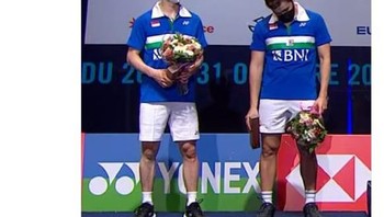 Tetap semangat Marcus/Kevin... Foto: Twitter