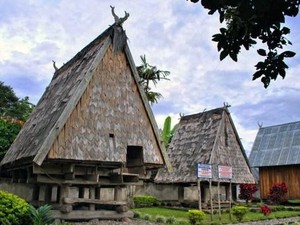 7 Keunikan Rumah Adat Tambi Asal Sulawesi Tengah