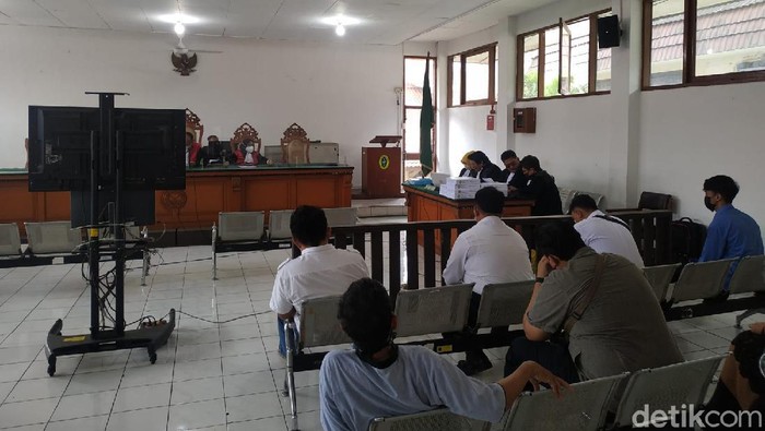 Sidang korupsi bansos KBB
