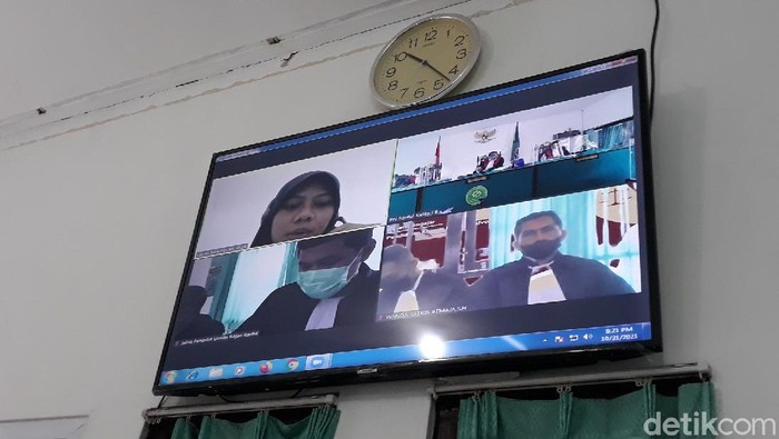 Suasana persidangan kasus takjil sianida di PN Bantul, 1/11/2021