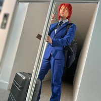 Terakhir ia menambahkan properti tas punggung, koper, dan kartu undangan Squid Game. Foto: Instagram @thalia