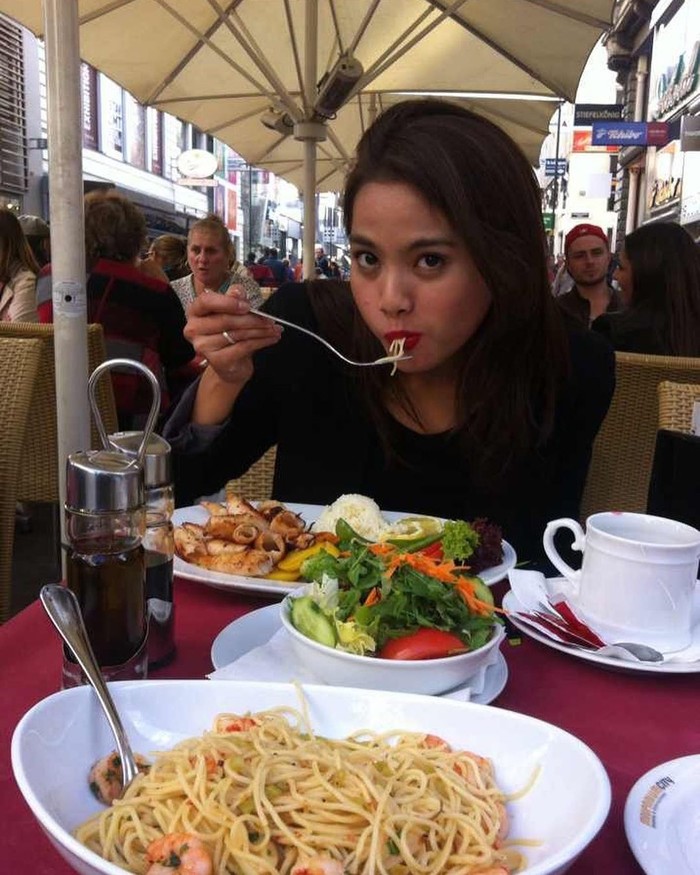Momen Kuliner Acha Septriasa