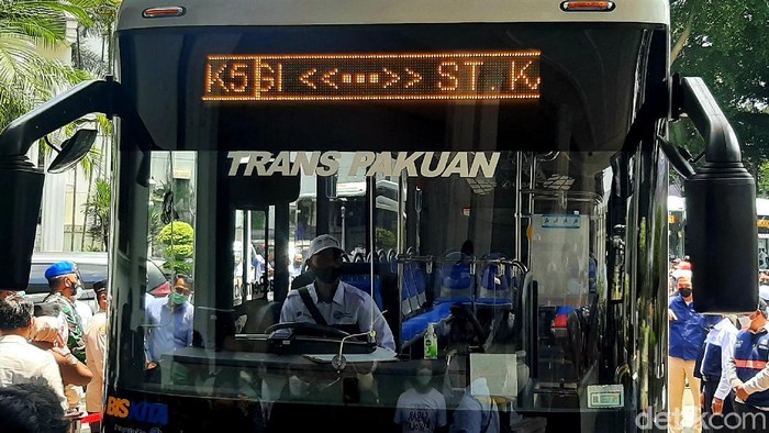 Pemkot Bogor mulai mengoperasikan Buskita Trans Pakuan sebagai pengganti angkot di Kota Bogor. Ada CCTV nya lho!