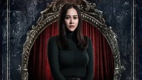 Ia berperan sebagai Klara, seorang guru yang sangat perhatian pada Riana. Dok. Ist