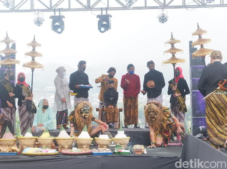 Ritual Cukur Anak Gimbal Dieng yang Sakral, Permintaannya Harus Dituruti