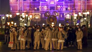 34 Ribu Pengunjung Disneyland Shanghai Terjebak Usai Laporan 1 Kasus Corona