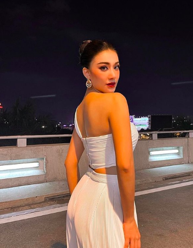 Bagi penggemar kontes kecantikan, wajahnya cukup akrab, Sebelumnya dia masuk sebagai 10 besar finalis Miss Vietnam 2018.  Foto: dok. Instagram/@kimduyen.nguyenhuynh