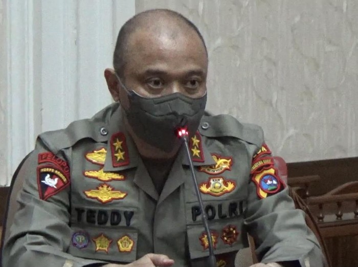 Kapolda Sumbar, Irjen Teddy Minahasa Putra