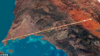 Membentang dari pegunungan barat laut Arab Saudi ke Laut Merah sepanjang 168 km The Line akan menampung hingga 1 juta orang. Foto: Neom