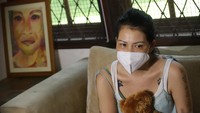 Melanie Subono sudah pernah menjalani beberapa kali operasi, termasuk salah satunya pengangkatan rahim. Foto: Palevi