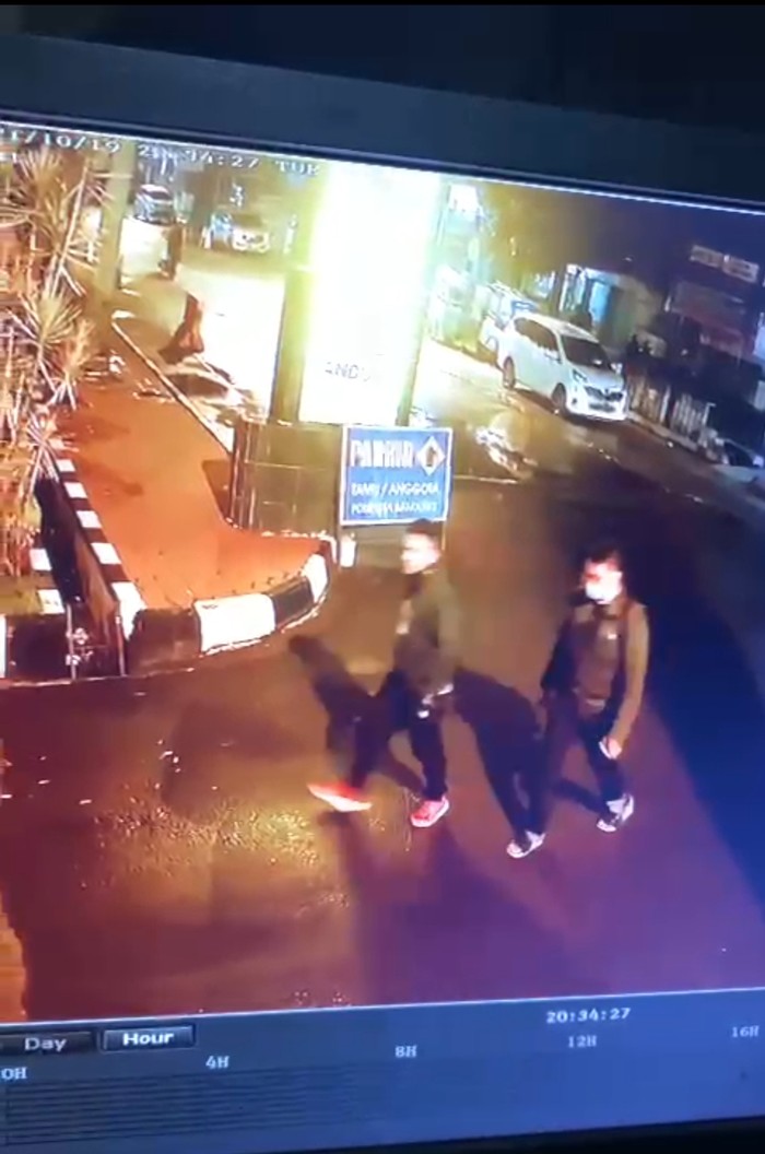 Modus COD di kantor polisi, pria ini bawa kabur ponsel warga Bandung