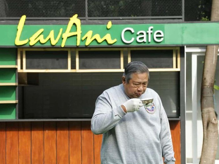 Momen SBY Saat Masak Kupat Tahu hingga Ngopi Bareng Prabowo